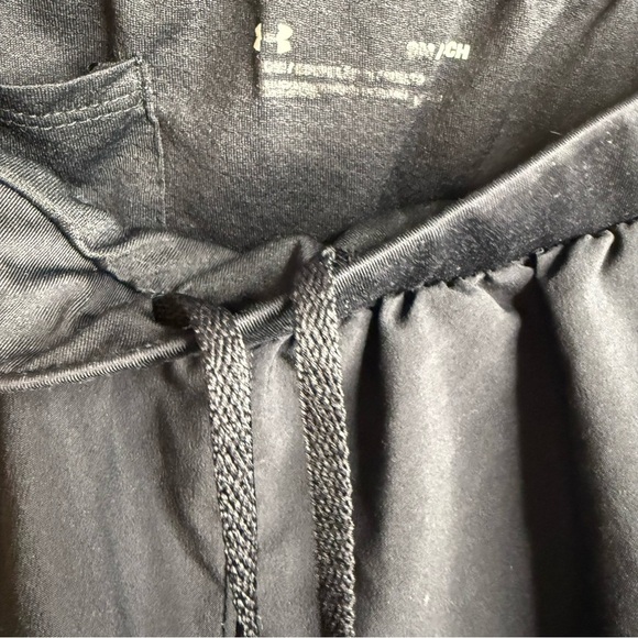 Under Armour Women's Athletic Black Running Shorts Size Small GUC - Picture 6 of 7